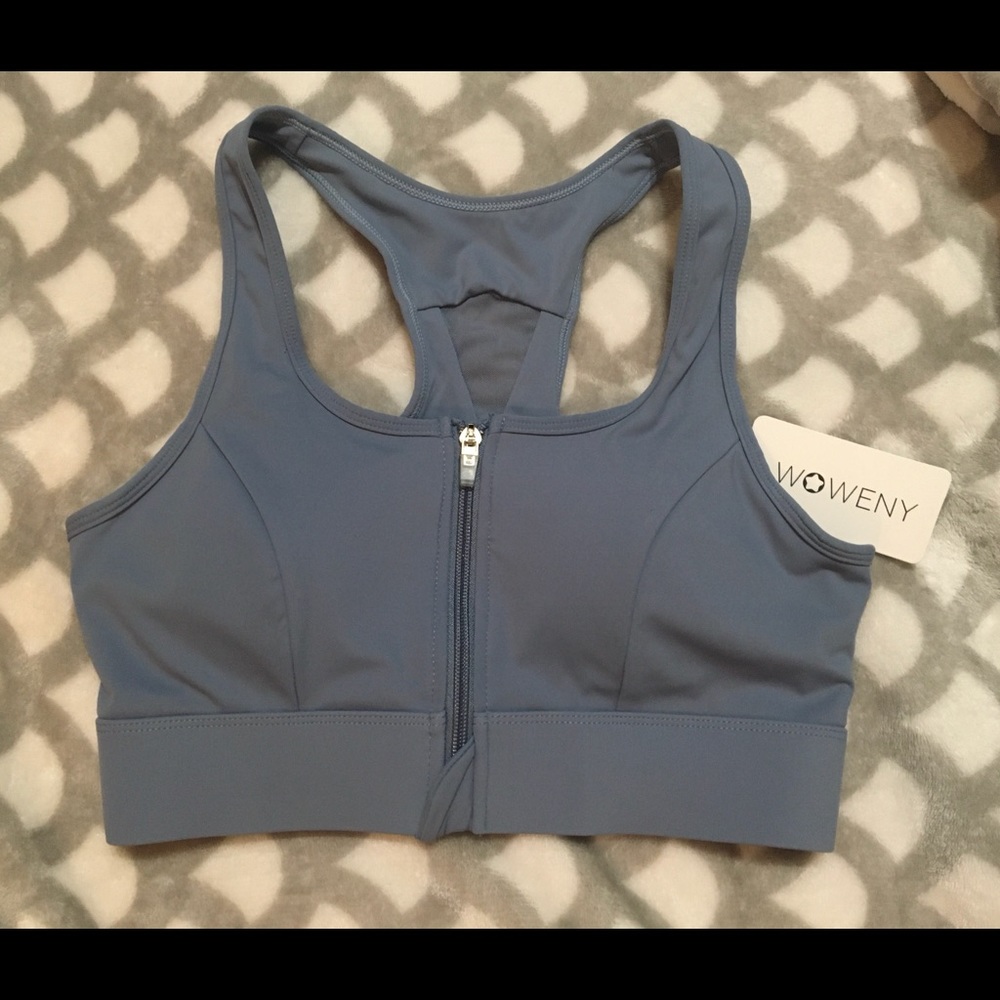 Woweny sports bra